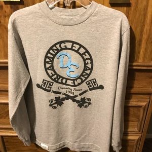 Men’s Size Small Tee